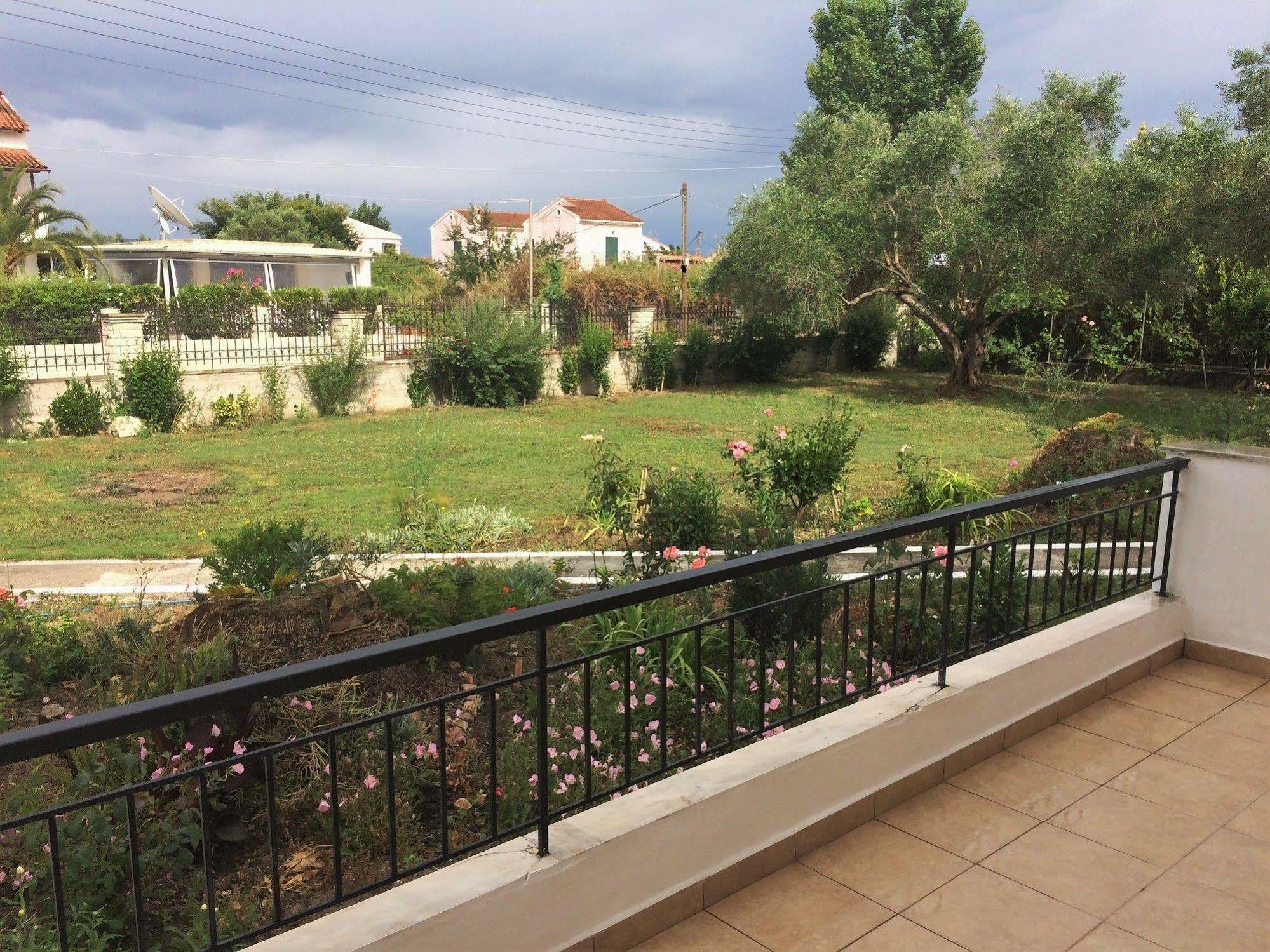 Captains Studios & Apartments Kavos Ngoại thất bức ảnh