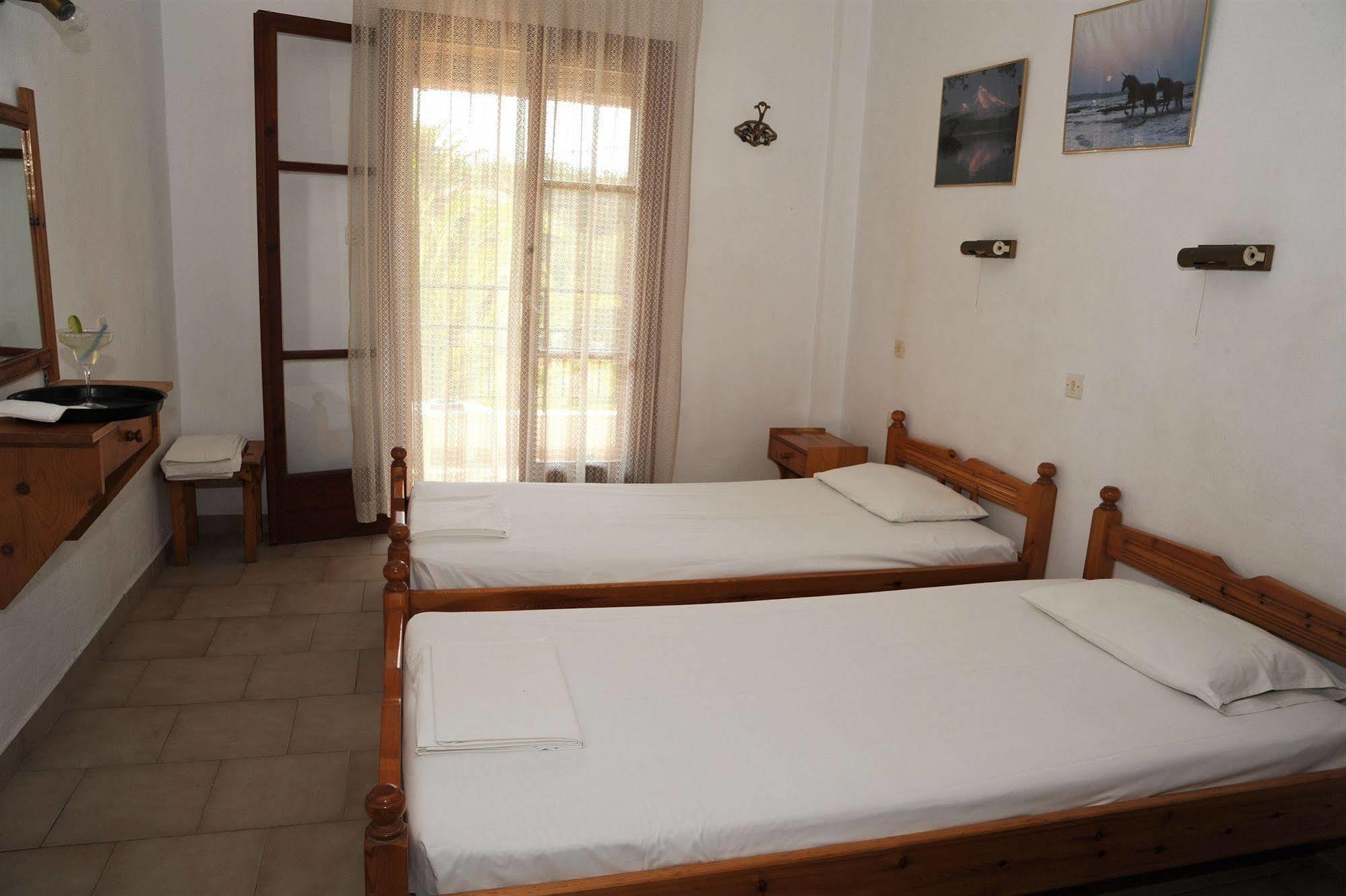 Captains Studios & Apartments Kavos Ngoại thất bức ảnh