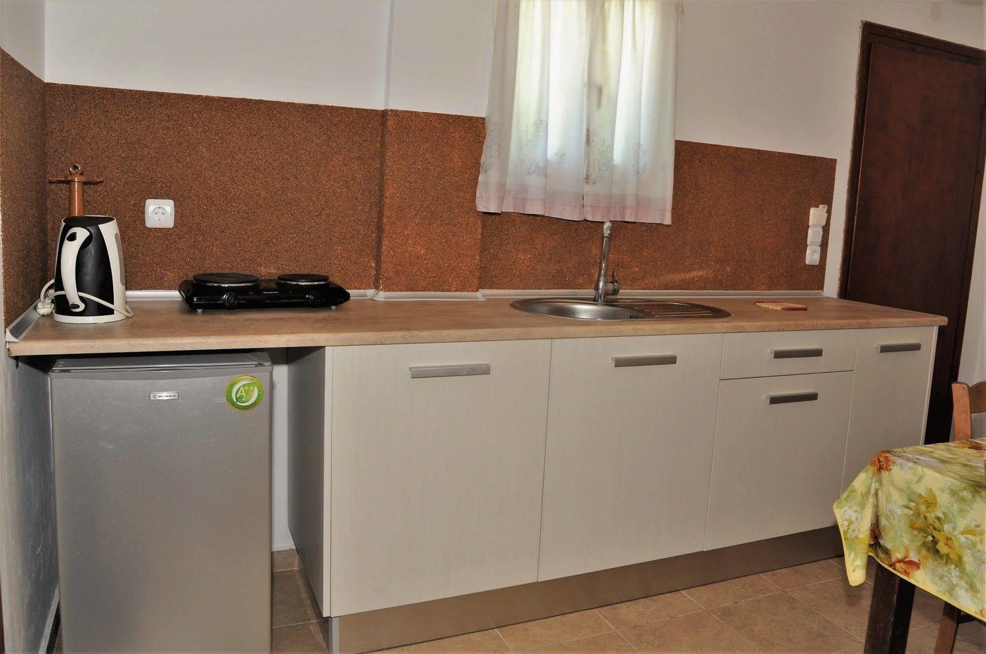 Captains Studios & Apartments Kavos Ngoại thất bức ảnh