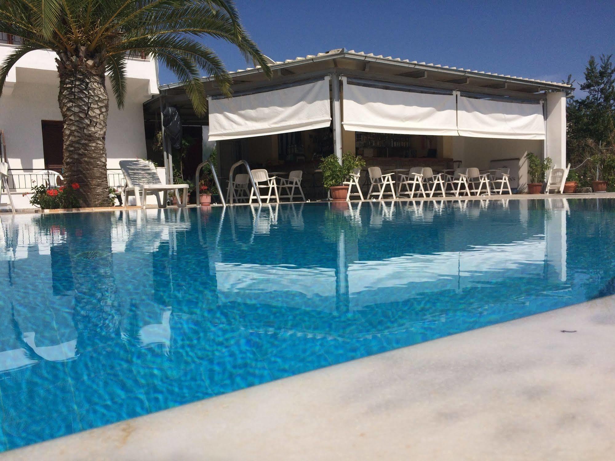 Captains Studios & Apartments Kavos Ngoại thất bức ảnh
